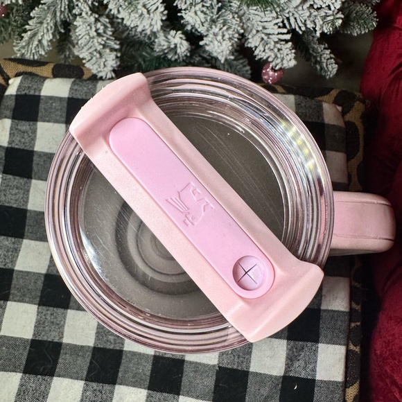 Stanley LoveShackFancy 40oz - Picture 2 of 4